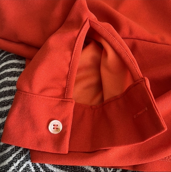 Twist Front High Low Waist Shirt - Picture 4 of 8